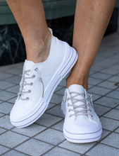Load image into Gallery viewer, Very G Aman Sparkle Lace Sneakers