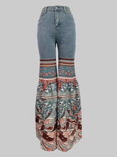 Load image into Gallery viewer, Flared Pants Floral Printed High-Waisted Pockets Jeans
