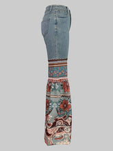 Load image into Gallery viewer, Flared Pants Floral Printed High-Waisted Pockets Jeans
