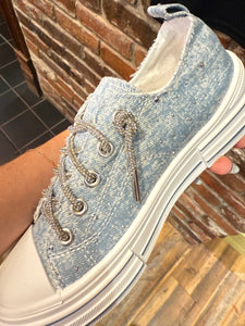 Very G Aman Sparkle Lace Sneakers