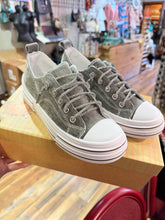Load image into Gallery viewer, Very G Aman Sparkle Lace Sneakers

