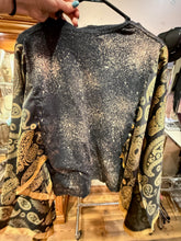 Load image into Gallery viewer, Dolly Parton Print Kantha Poncho Top
