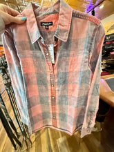 Load image into Gallery viewer, Rayner Vintage Softstyle Flannel Shirt
