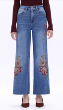 Load image into Gallery viewer, Bayeas Floral Embroidery High Rise Jeans
