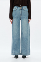 Load image into Gallery viewer, Bayeas High Rise Wide Leg Rhinestone Detail Jeans
