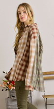 Load image into Gallery viewer, Cassie Plus Flannel Shirt
