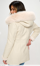 Load image into Gallery viewer, Patriza Cozy Parka
