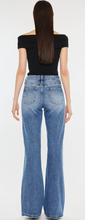 Load image into Gallery viewer, Kan Can studded side jean
