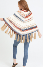 Load image into Gallery viewer, Joni Retro Poncho
