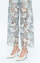 Load image into Gallery viewer, Bayeas Lace Meets the Blues Jean
