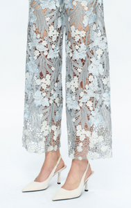 Bayeas Lace Meets the Blues Jean