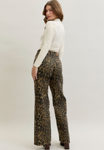 Load image into Gallery viewer, Judy Blue High Waist Wide Leg Leopard Jeans
