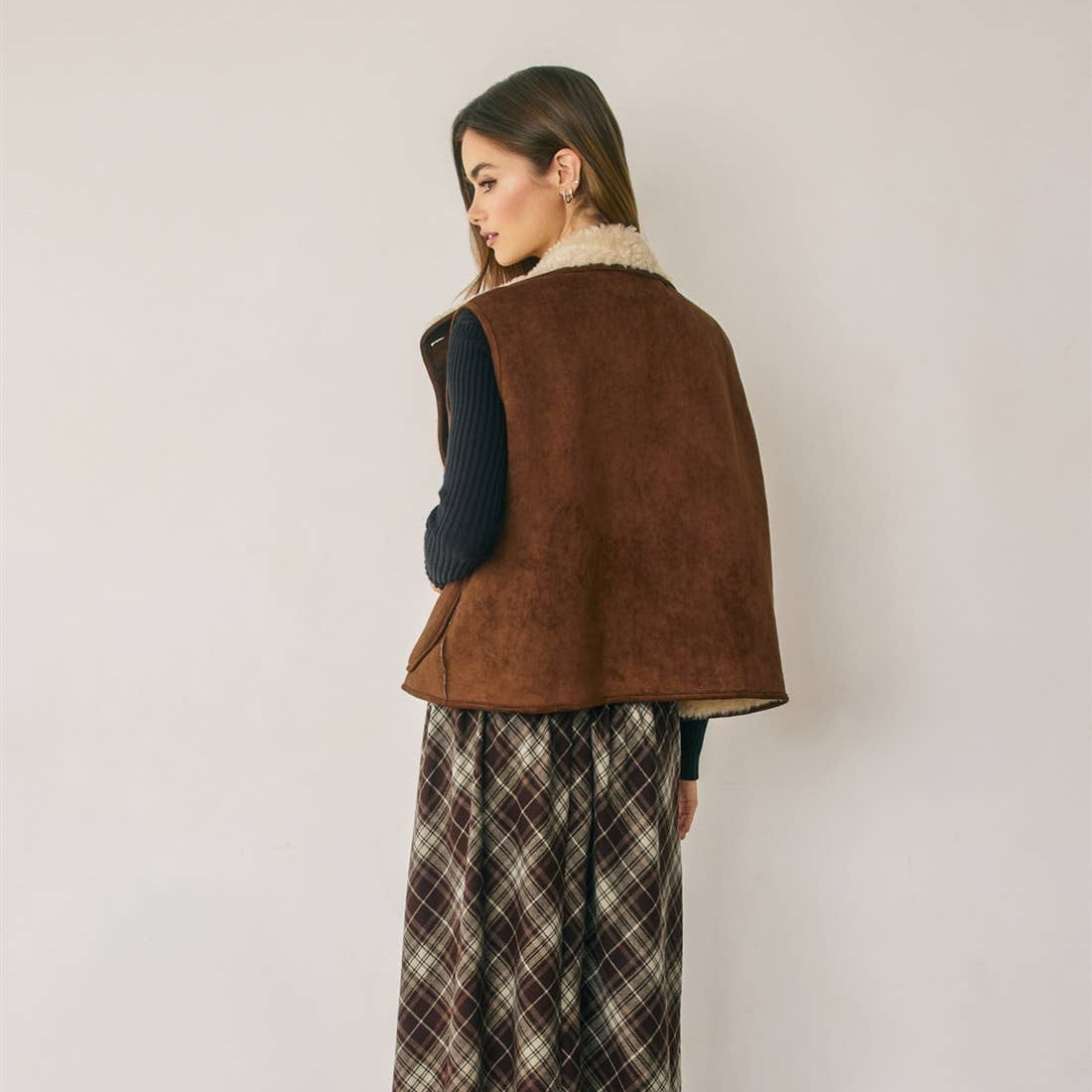 Reversible Ranch Faux Suede Shearling Vest – Madame Peacock's