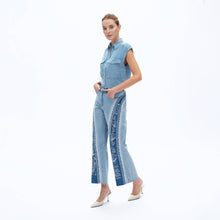 Load image into Gallery viewer, Bayeas High Rise Floral Embellished Jeans
