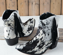 Load image into Gallery viewer, Agave Sky Salt &amp; Pepper Ankle Boot

