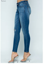 Load image into Gallery viewer, Vocal Embellished Bling Jeans

